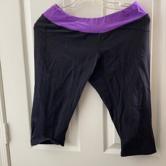 FINAL MARKDOWN Lucy workout bottoms medium - Picture 1 of 4